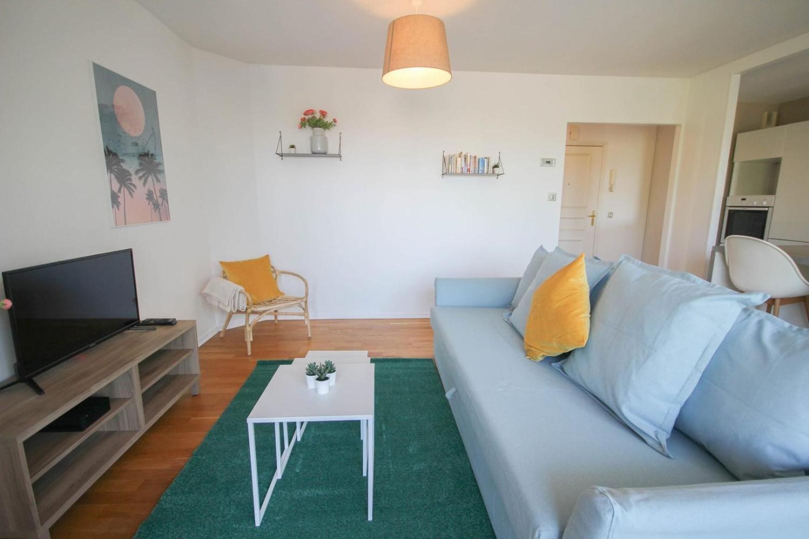 Apartment In Residence With Balcony And Parking ลีลล์ ภายนอก รูปภาพ